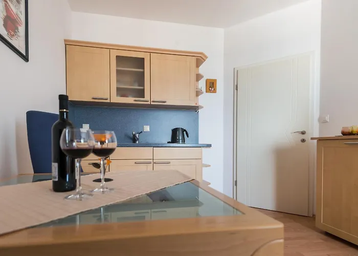 La Vitta - Ante I Matija * Makarska