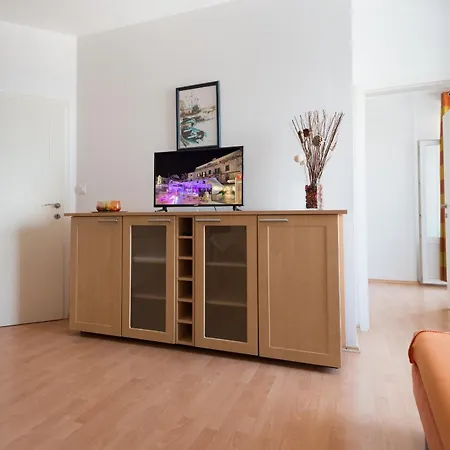 La Vitta - Ante I Matija Makarska